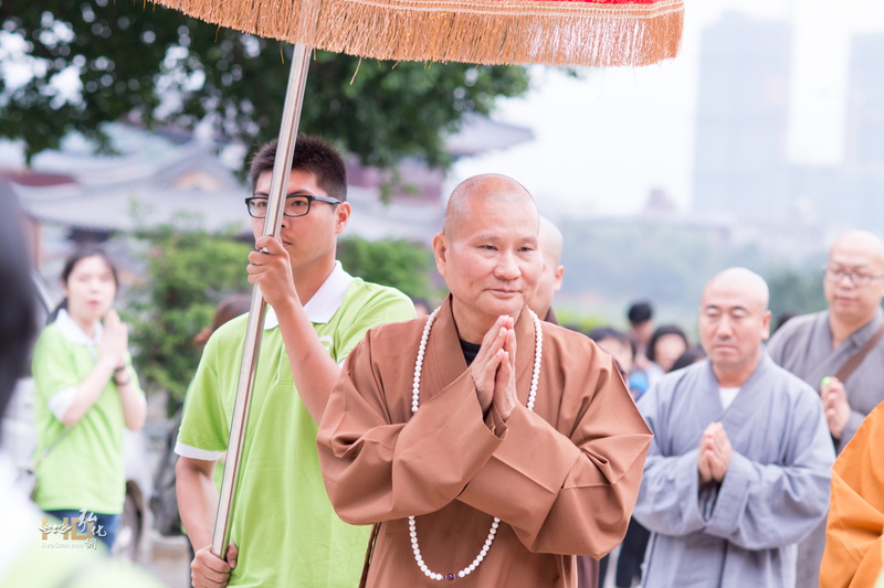 恭迎悟道法師