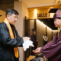 主祭官領眾致祭。教科文組織執委會主席李炳炫閣下擔任主祭官。​