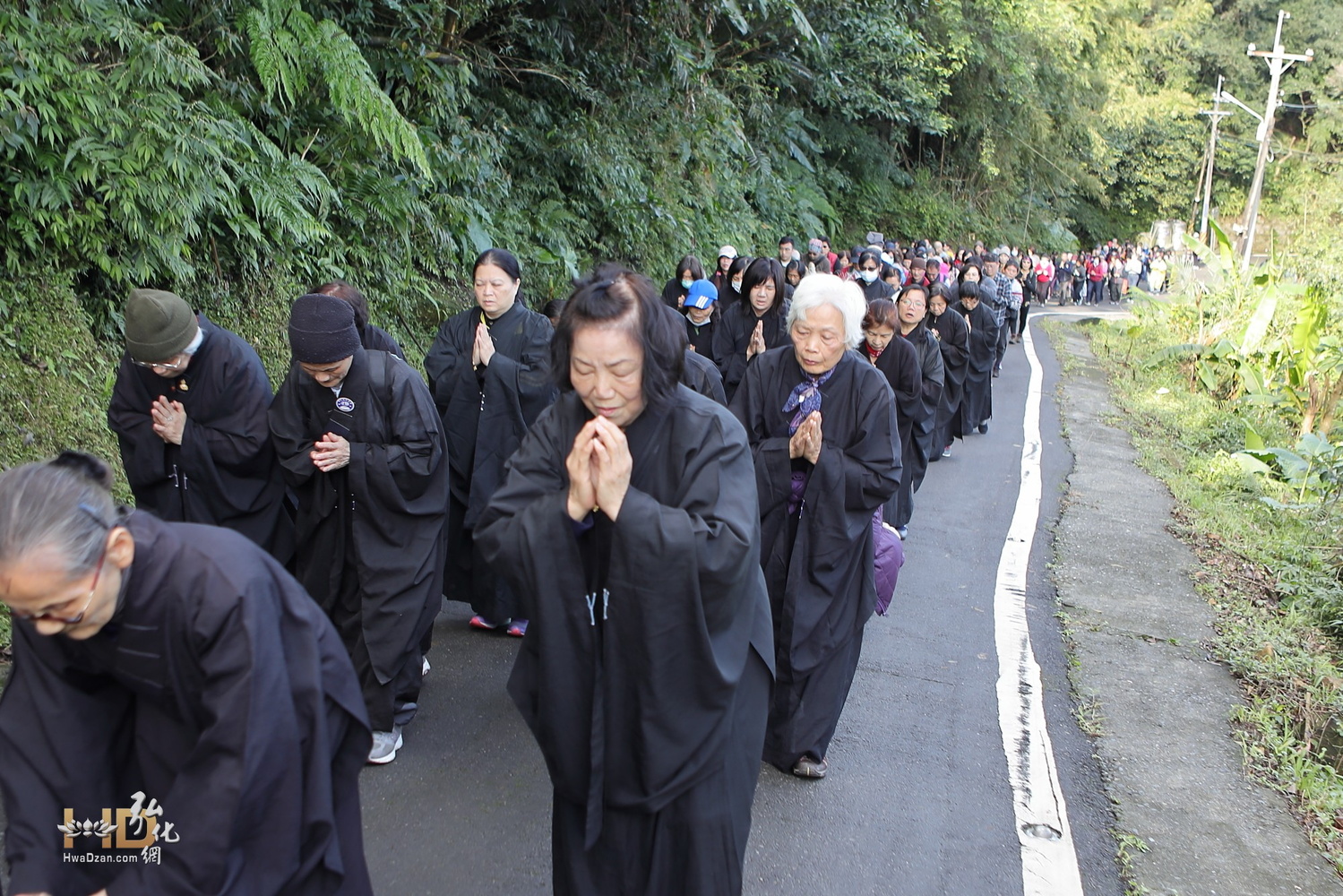 臺北靈巖山寺雙溪小築朝山