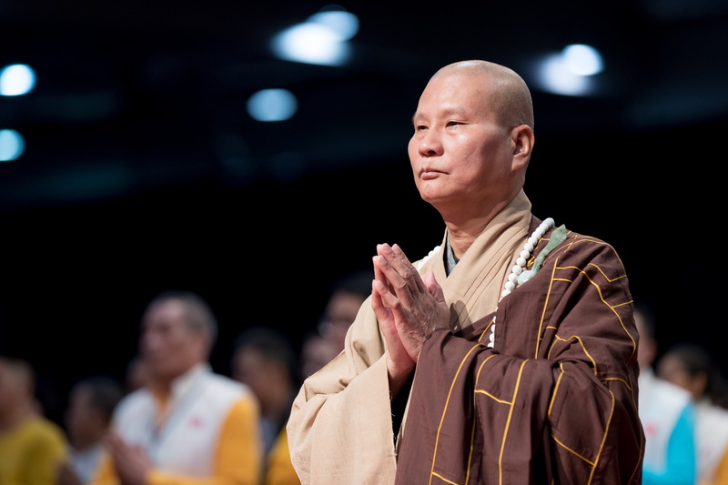 香港冬至祭祖護國息災超薦繫念法會 灑淨 (1).jpg